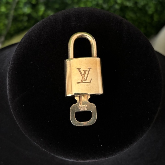 Louis Vuitton Padlock Necklace - Picture 2 of 3